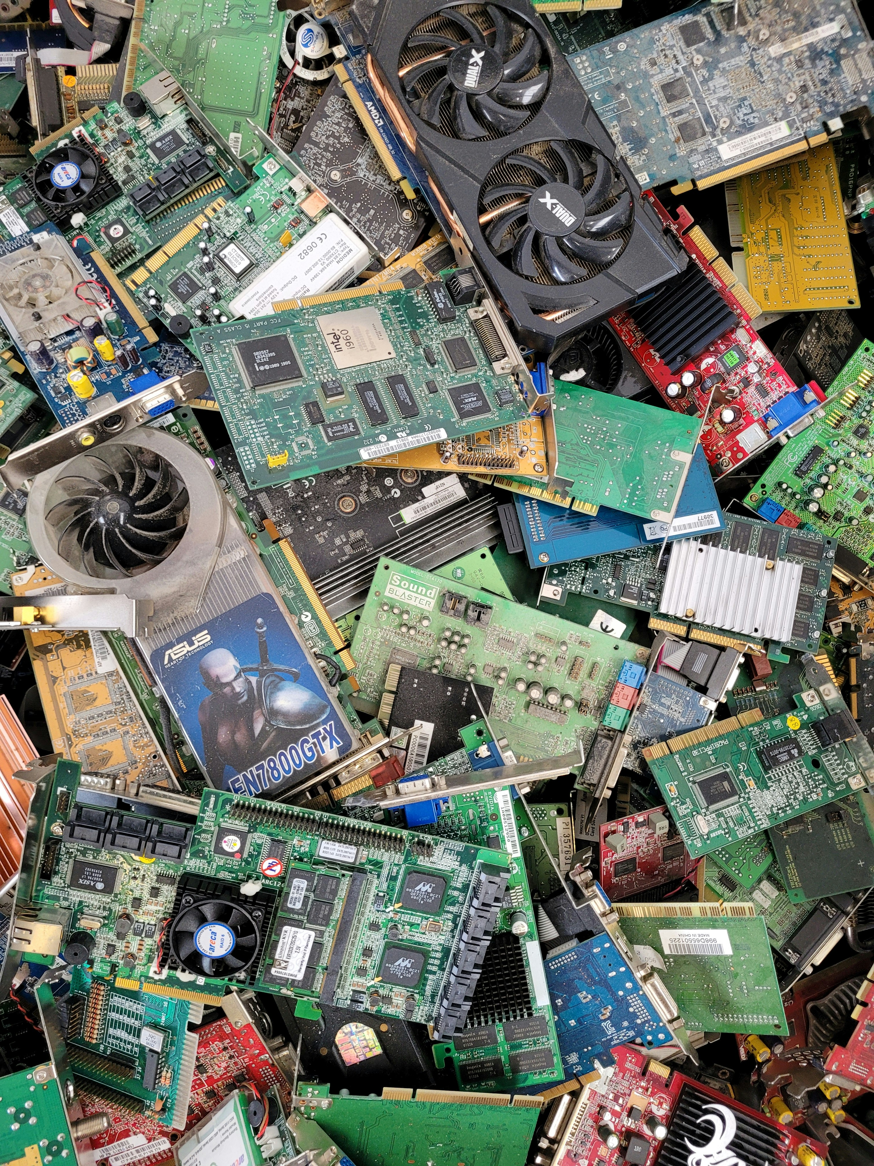 Electronic Waste Recycling Process - Dismantling and recycling of e-waste